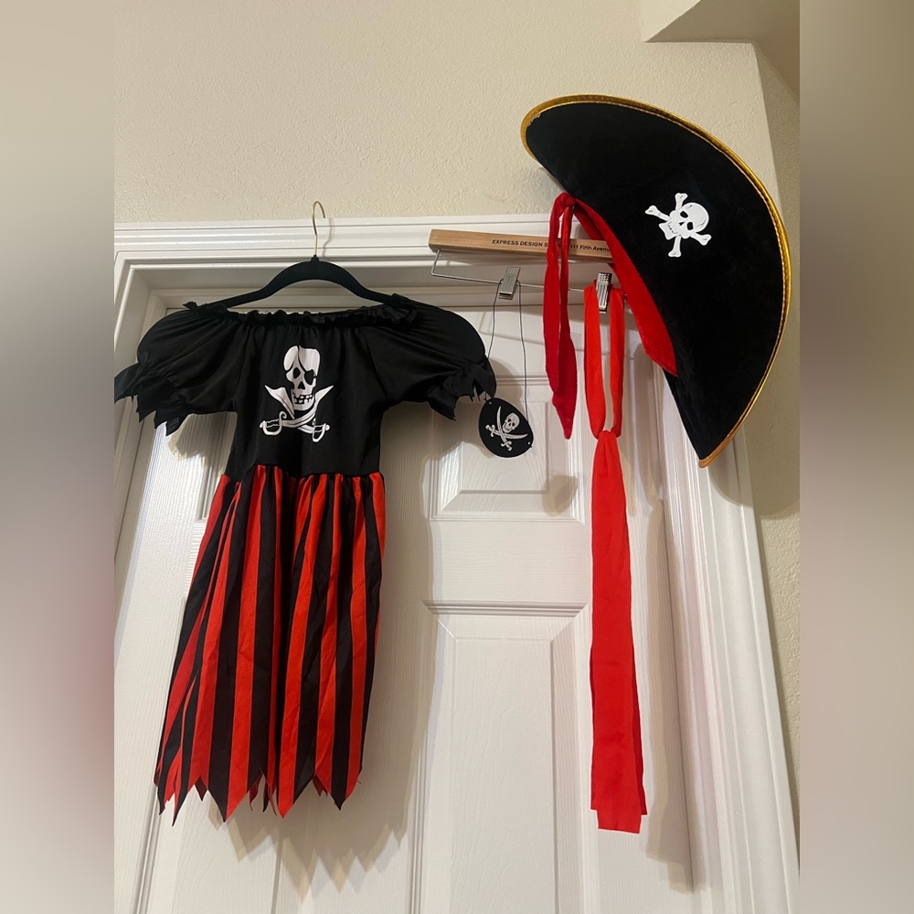 Pirate Costume for Kids Girl- Black and Red